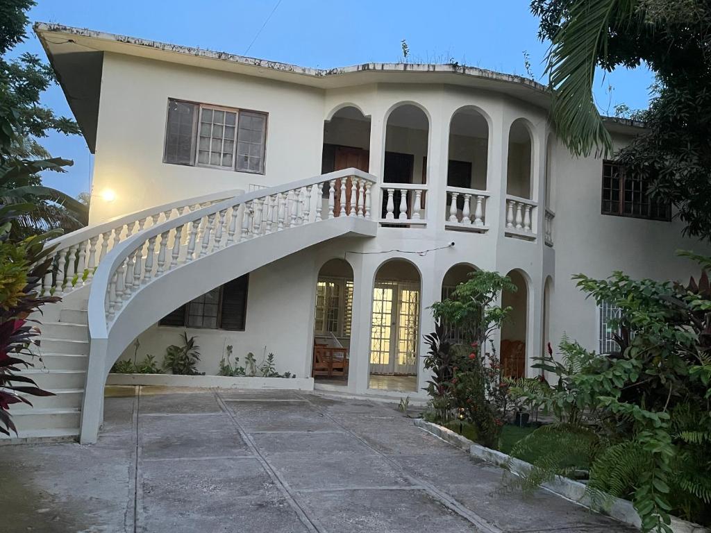 Ocean Wave Villa