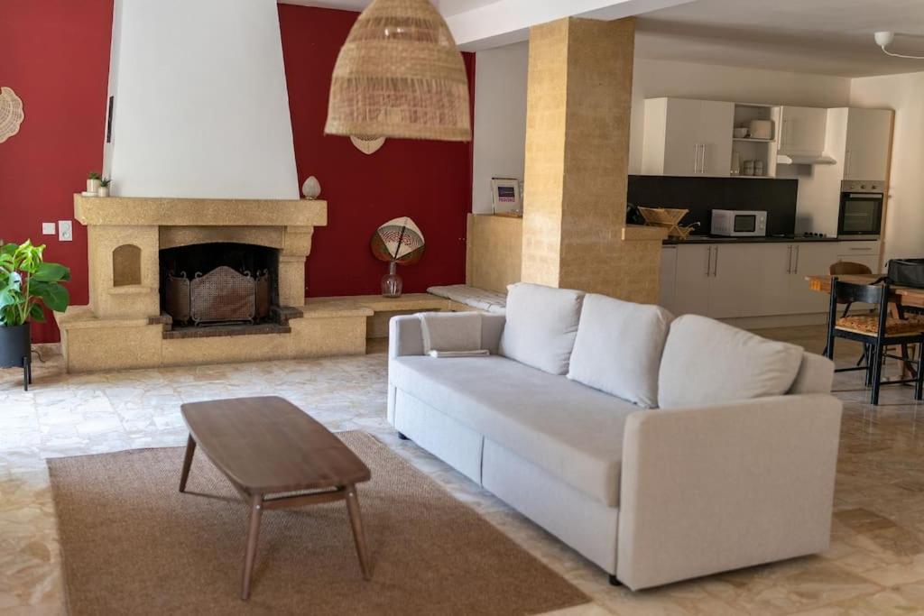 Duplex de charme à Sénas photo 2