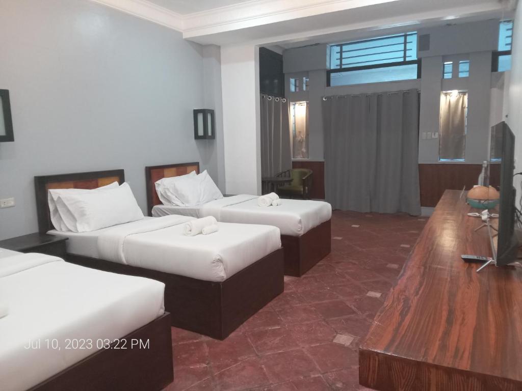 Dumaguete Seafront Hotel photo 2