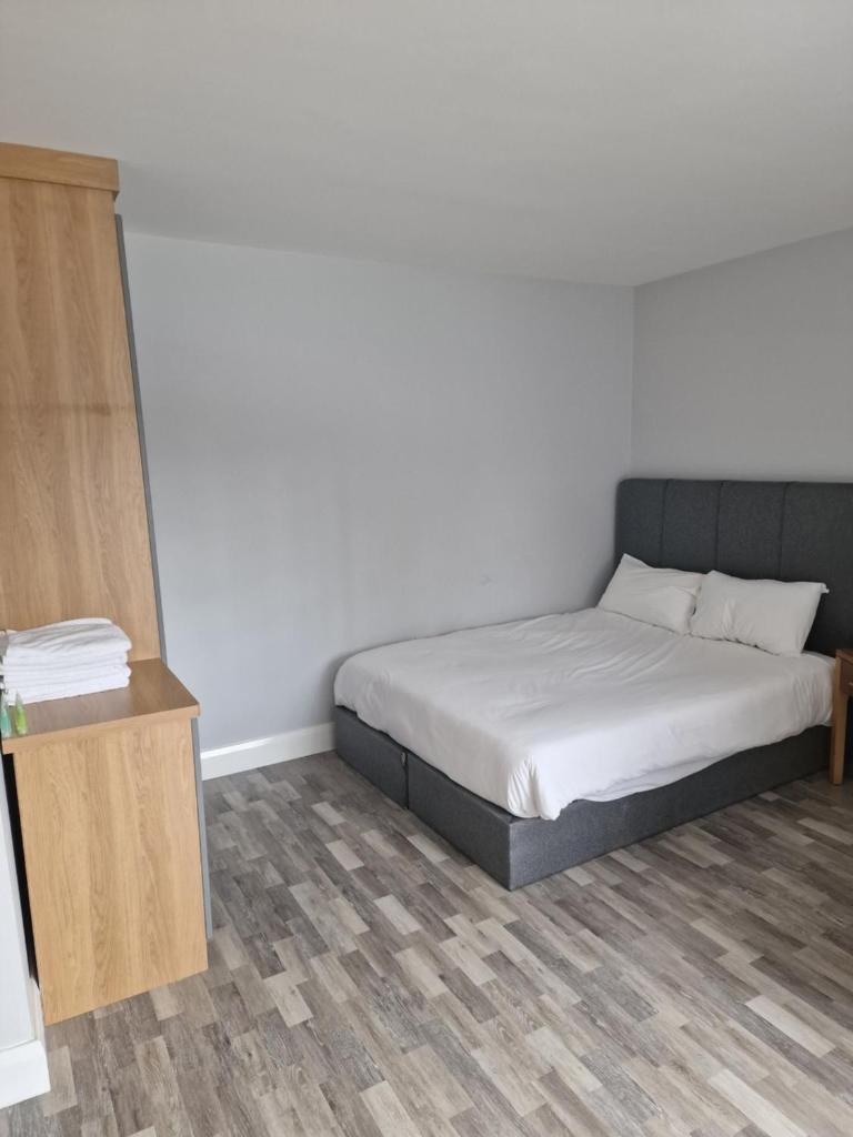 Home Inn photo 1