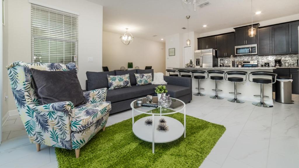 9055 Dogleg Drive image