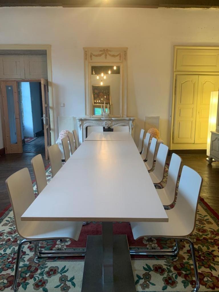 Château de Sainte Colombe sur Gand photo 4