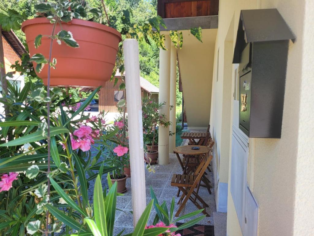Apartma Lahinja photo 4