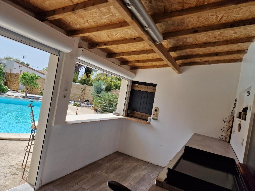 villa ORANANS photo 1