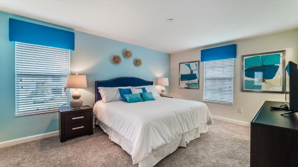 4742 Sleepy Hollow Drive image