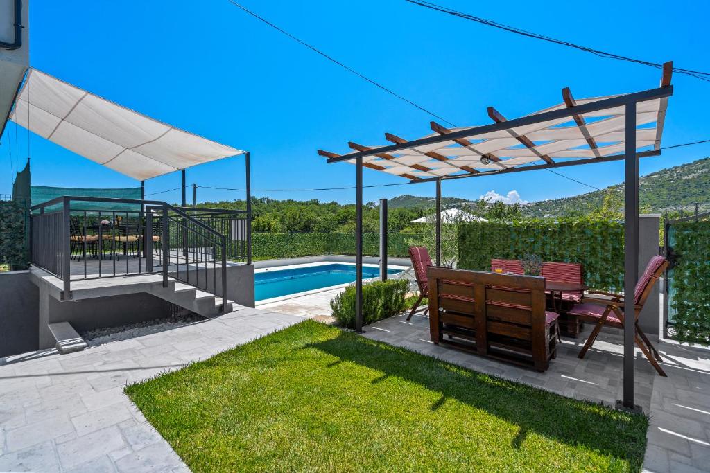 Apartment Campo Verde with a private pool photo 2