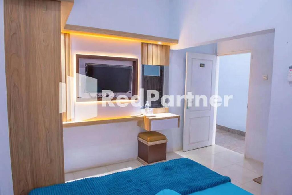 Hotel Rai's Palopo Exclusive Mitra RedDoorz photo 1