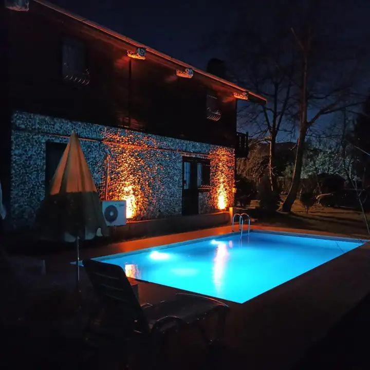 Sapanca Vi̇lla Bahce