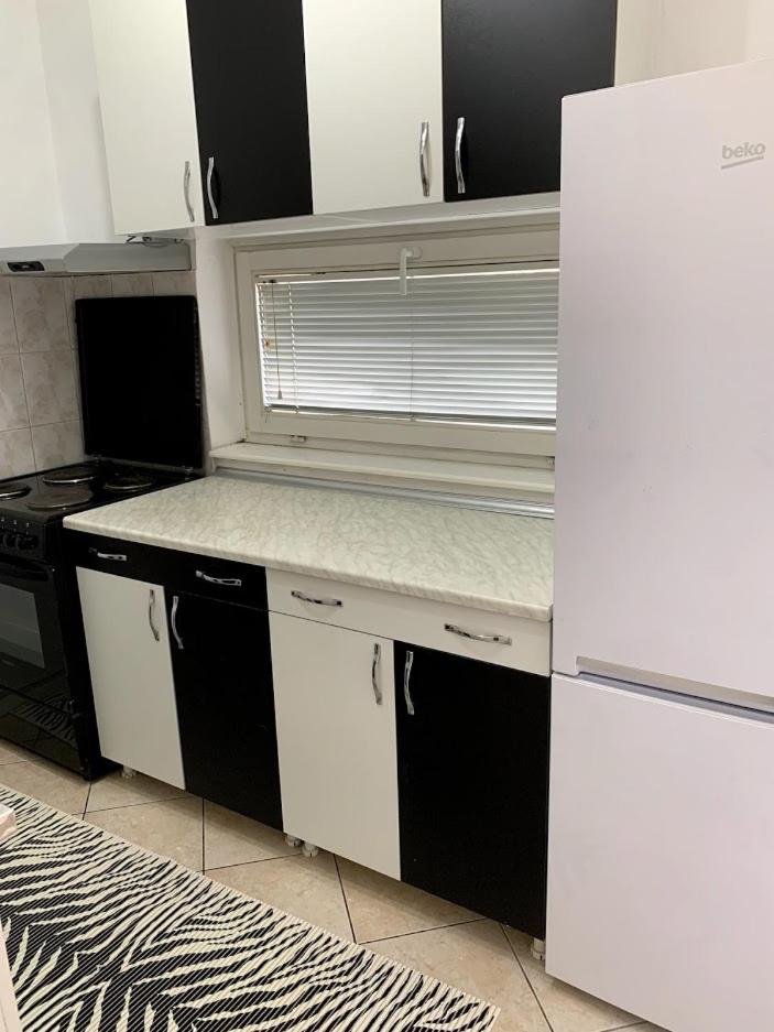 Victory LUX Apartment photo 4