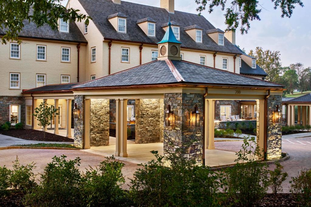 Boar's Head Resort image