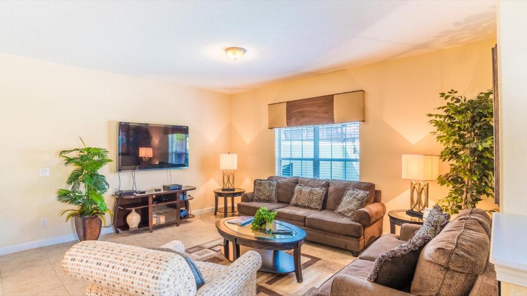 8951 Coco Palm Road image