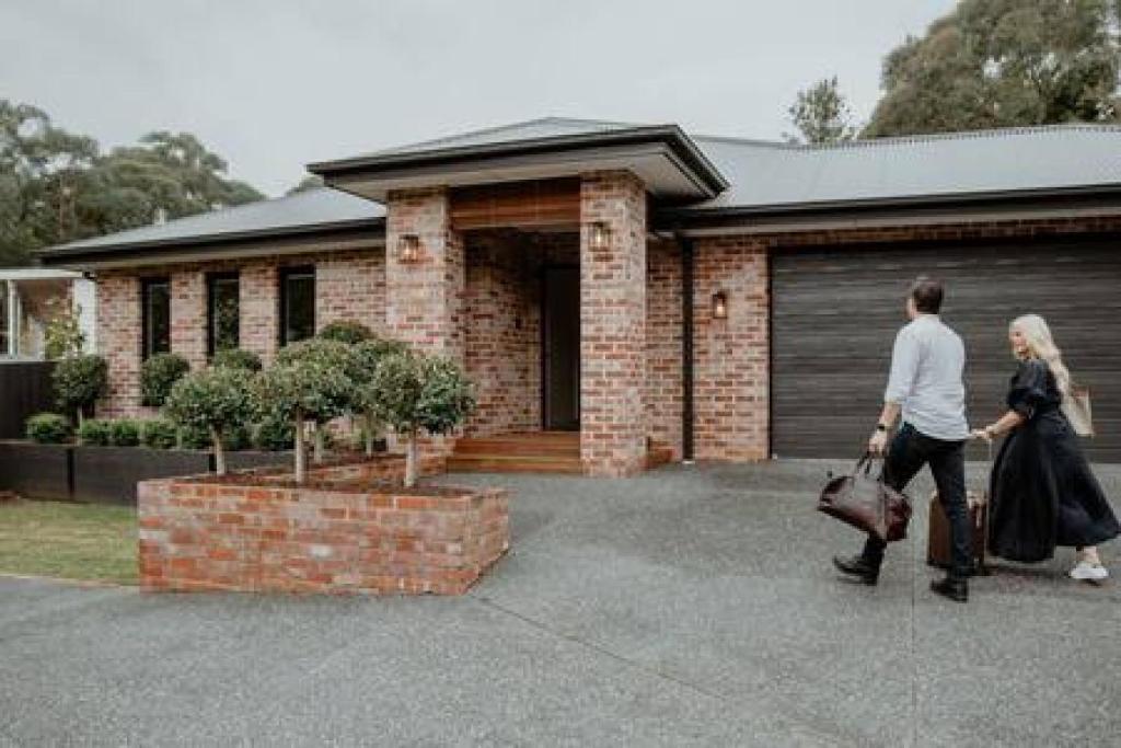 BADGER HOUSE - 4 Bed, 4 Bath, Stunning Entertainer plus Fire photo 1