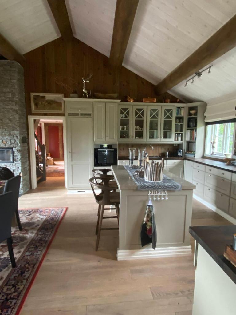 Luxurious, well-Equipped and modern Cabin by the Cross-Country Ski Trails photo 4