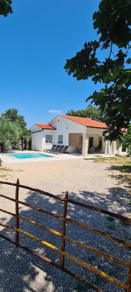 Villa Nevera photo 1