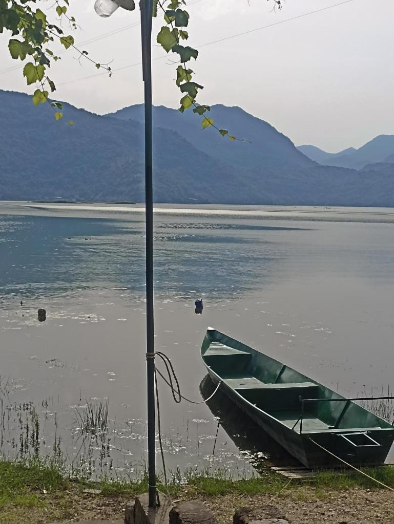 Lake house photo 2