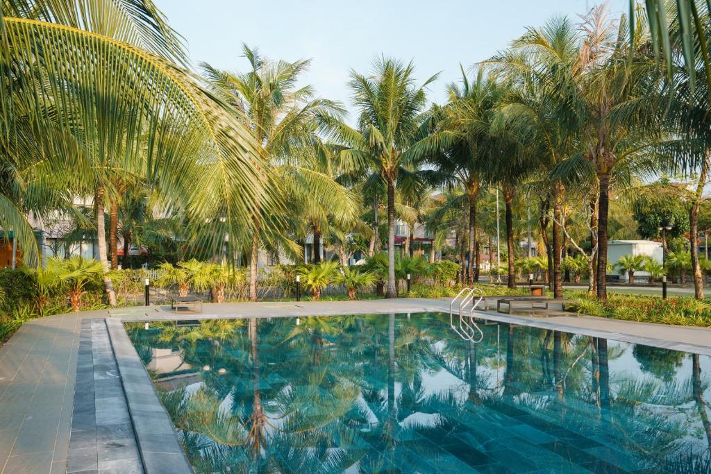 Kosmos Phu Quoc Apart Hotel