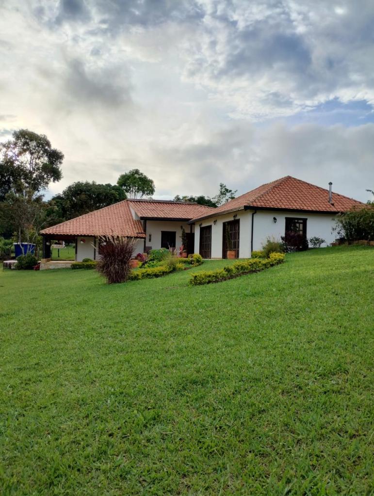La Estancia del Clavellino