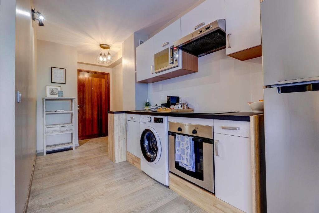 Premium suite proche aéroport, Wifi, Piscine, Parking photo 2