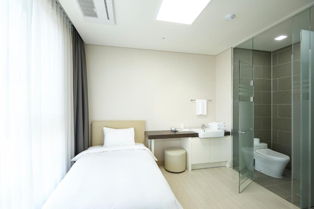 Pyeongchang The White Hotel photo 1