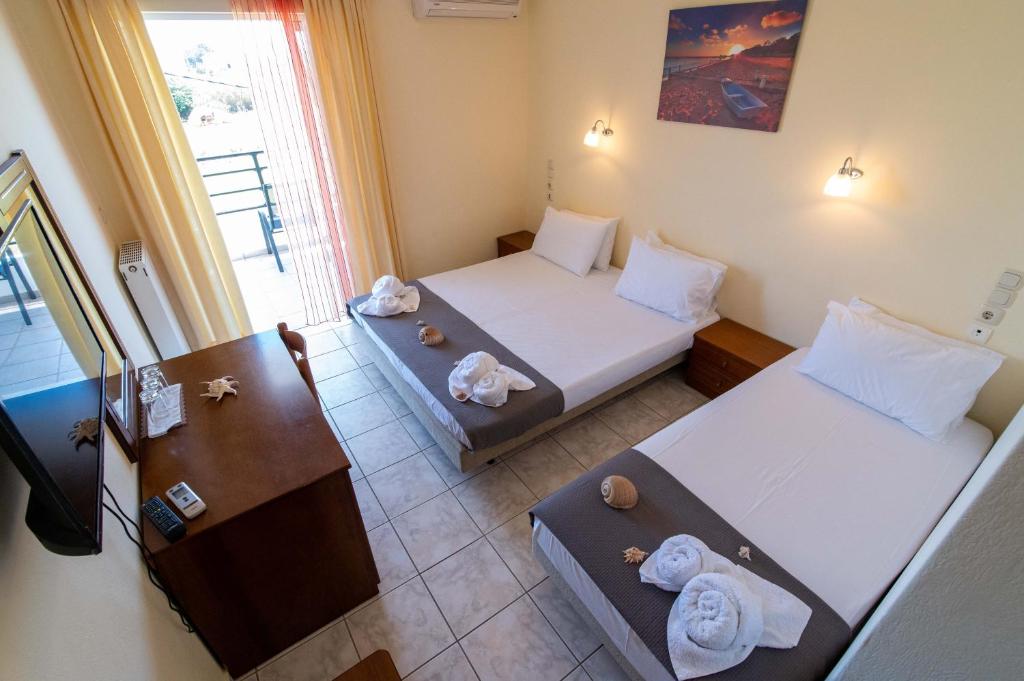 Iraklis Hotel photo 2