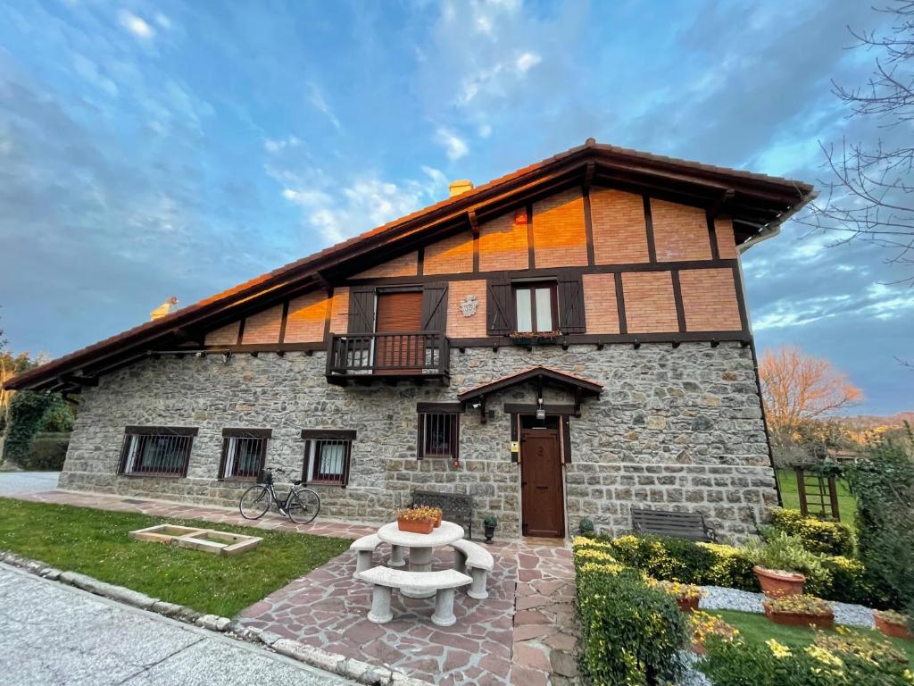 TXORIENEA Rural photo 1