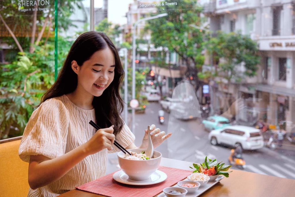 Khách sạn Sheraton Sài Gòn
