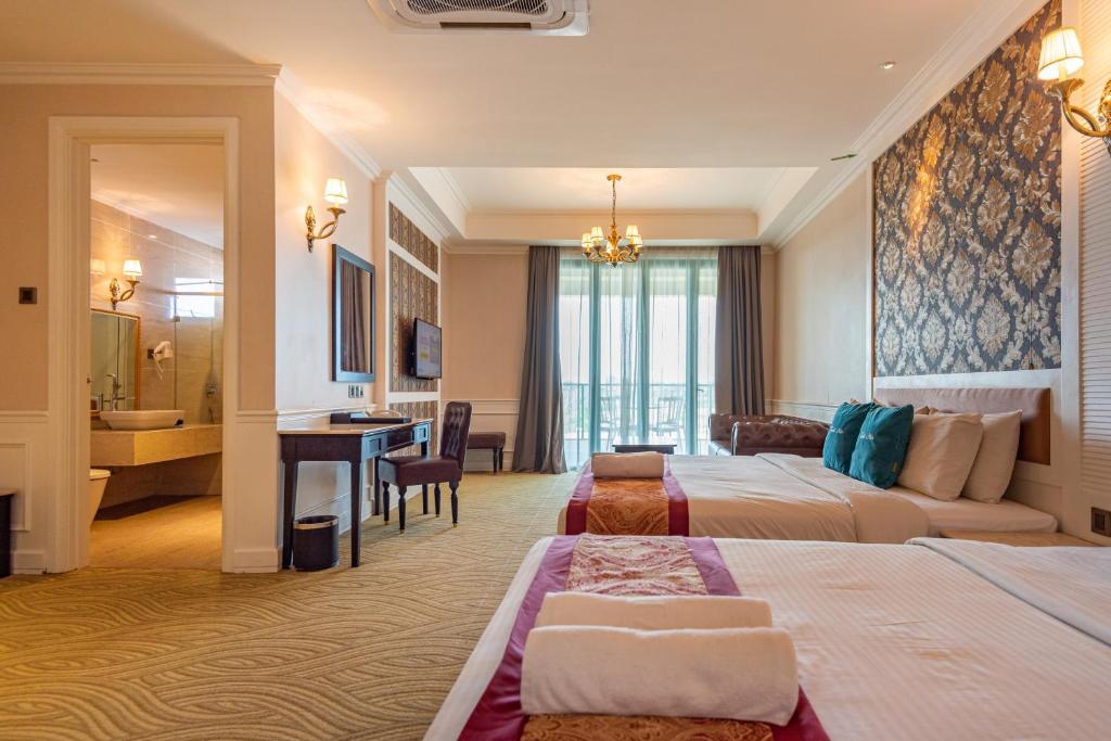 Tasik Villa International Resort photo 2