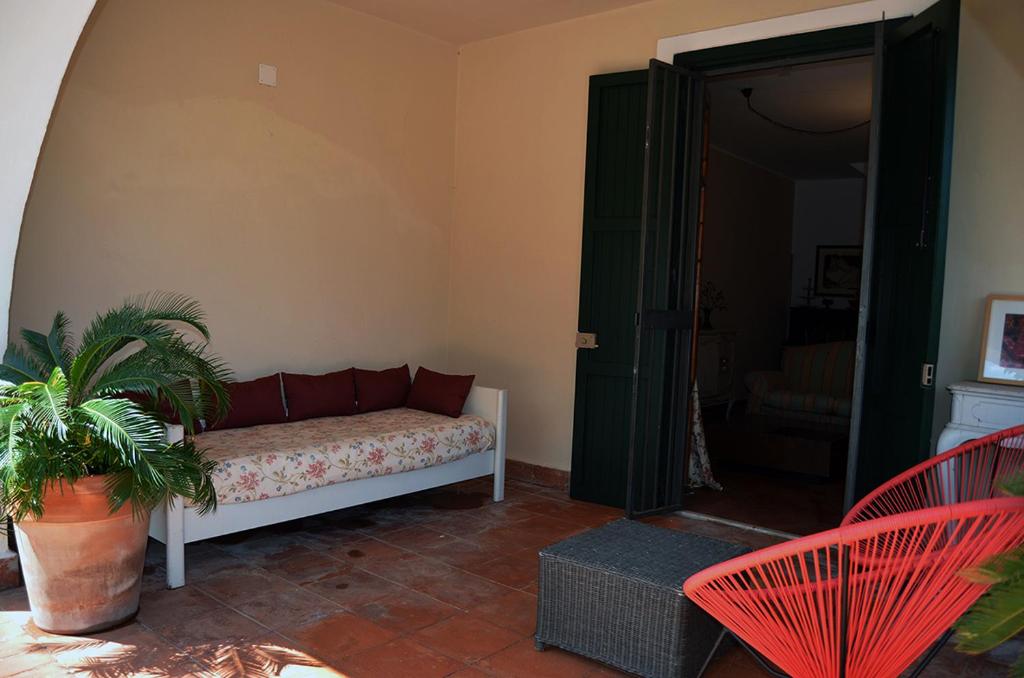 VILLALTA photo 1