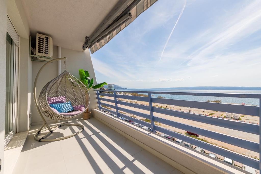 Beachfront Apartment Split photo 3