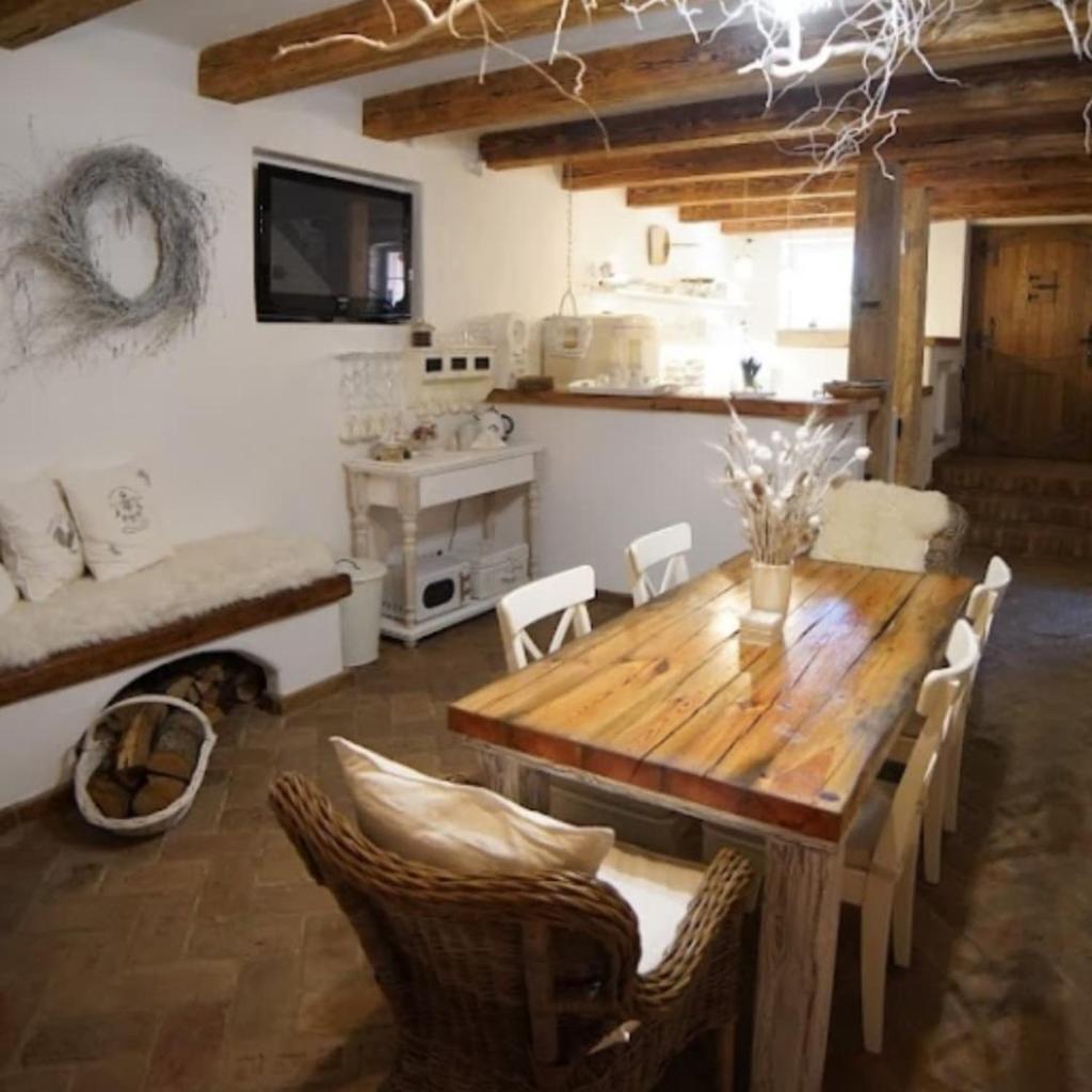Květinový apartmán se soukromou terasou photo 4