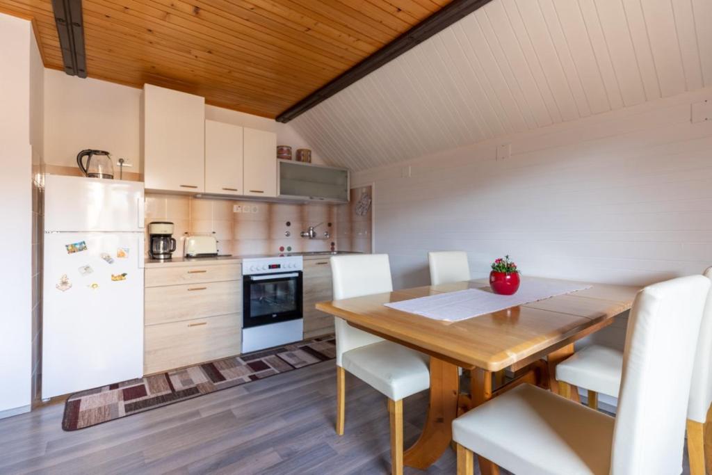Apartment and room Mateja Kovačič photo 3