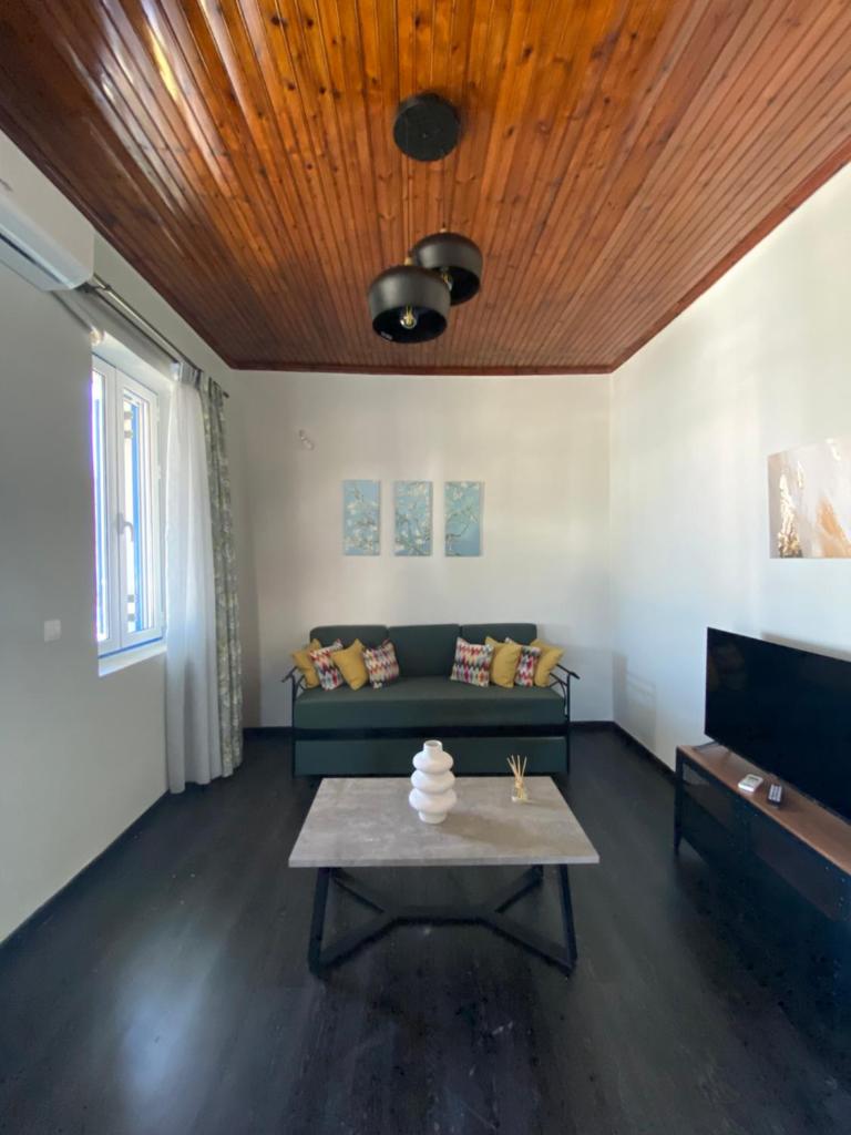 Aphrodite Apartments photo 4