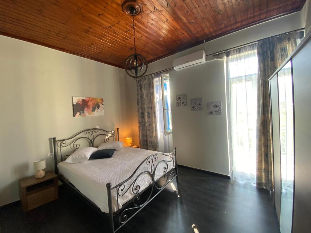 Aphrodite Apartments photo 2