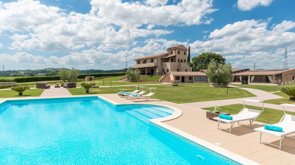 PODERE TORRICELLA 16, Emma Villas