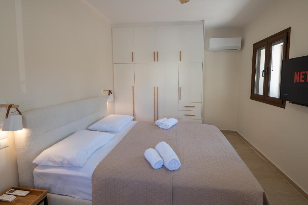 Stoupa Harmony Suite - One Bedroom Apartment photo 1