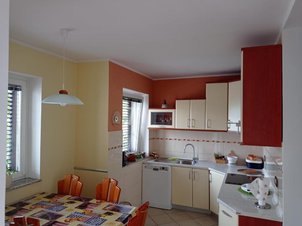 Apartman Adrijana Kastav, free WiFi & parking, 2 bedrooms & sea view photo 1