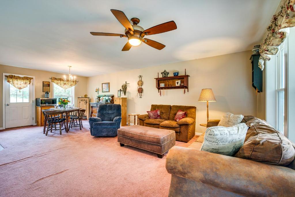 Charming Berwick Retreat with Gas Grill and Deck! photo 3