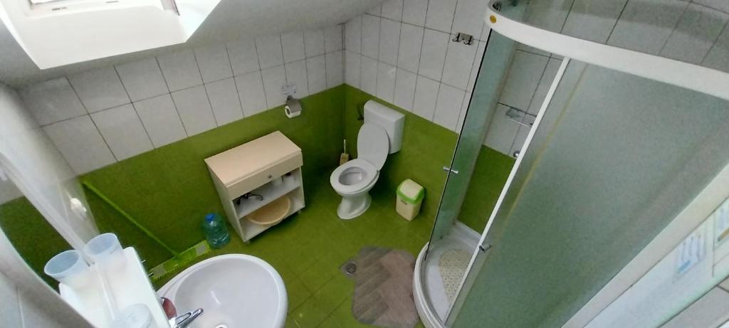 Karoski Apartments & Suites photo 2