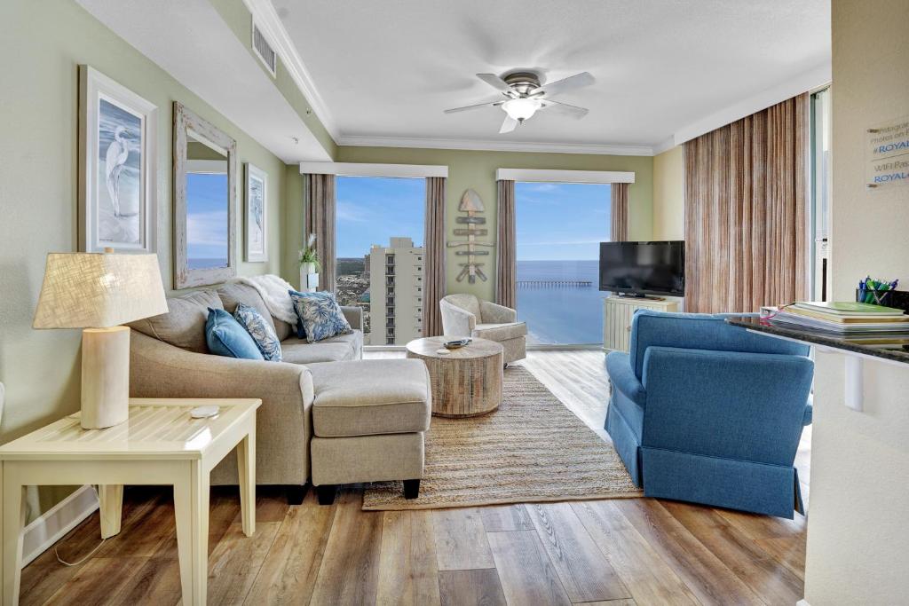 Million Dollar Views, Stunning Beachfront Property photo 4