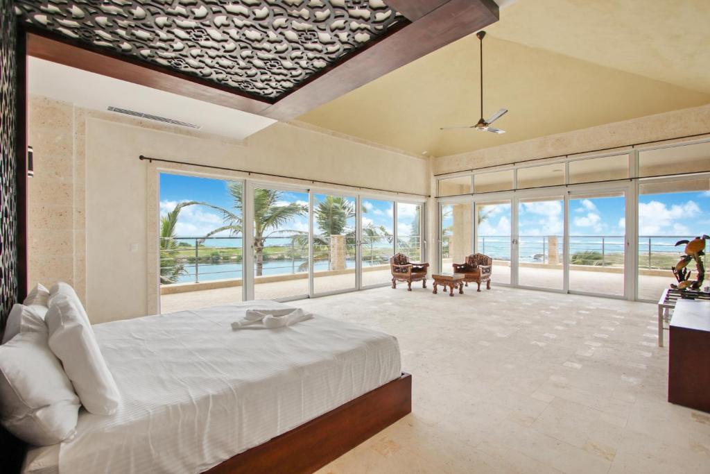 Luxurious 12-Bedroom Cap Cana Villa with Private Beach & Full Staff photo 3