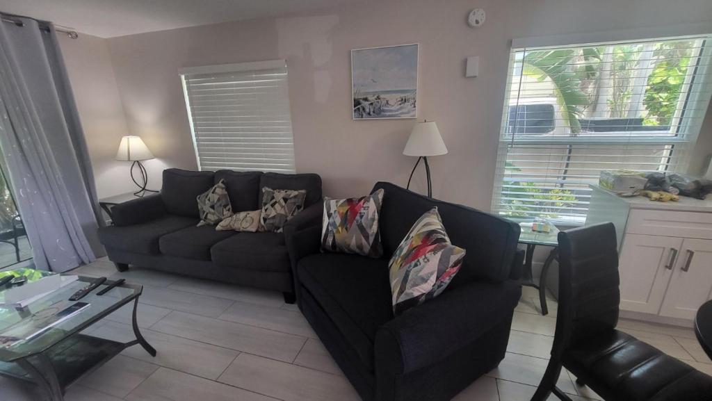 Beach Front One Bedroom Condo Paradise. Ground Floor. photo 4