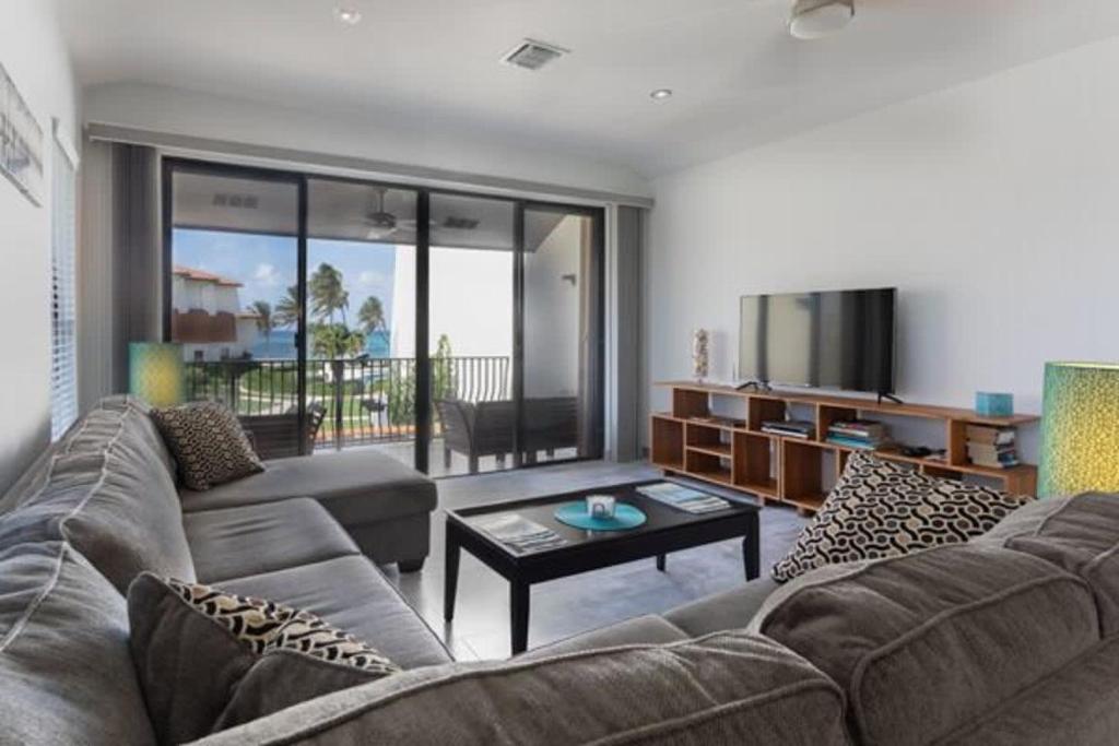 Beach Living at Villas Pappagallo BLES photo 1