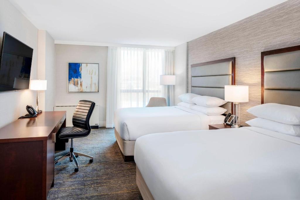 Delta Hotels by Marriott Burnaby Conference Centre photo 3