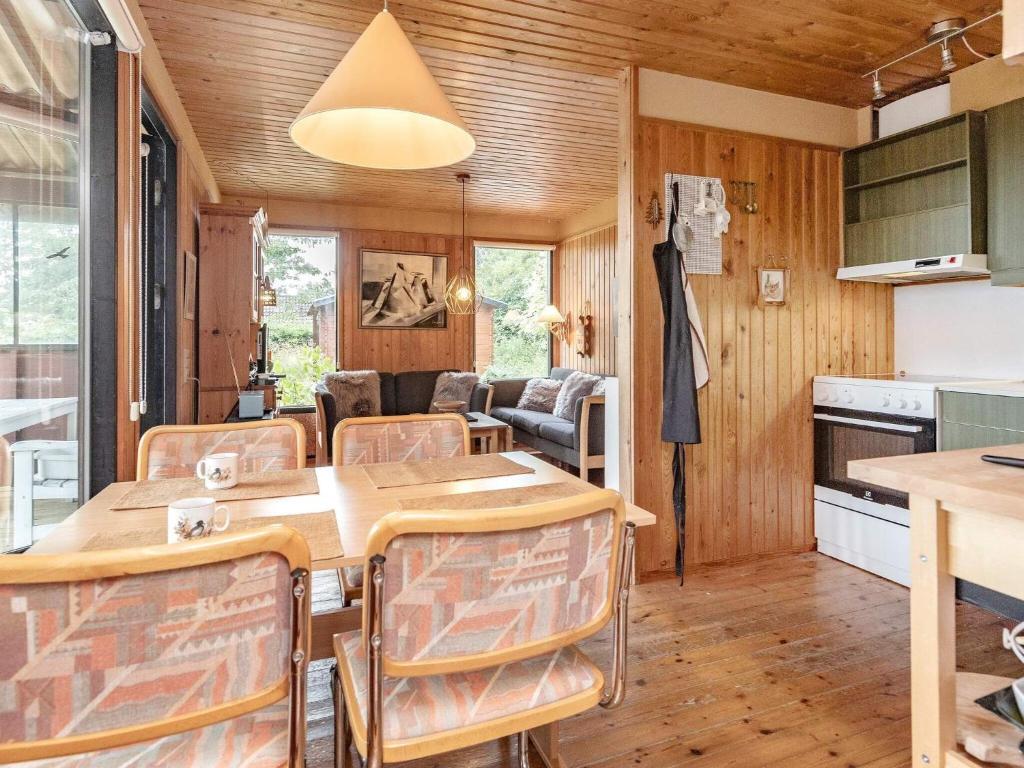 Two-Bedroom Holiday home in Stubbekøbing 1 photo 4