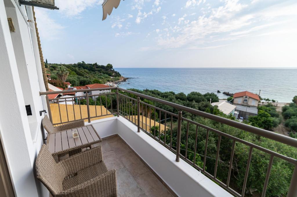 Costa Mare photo 2