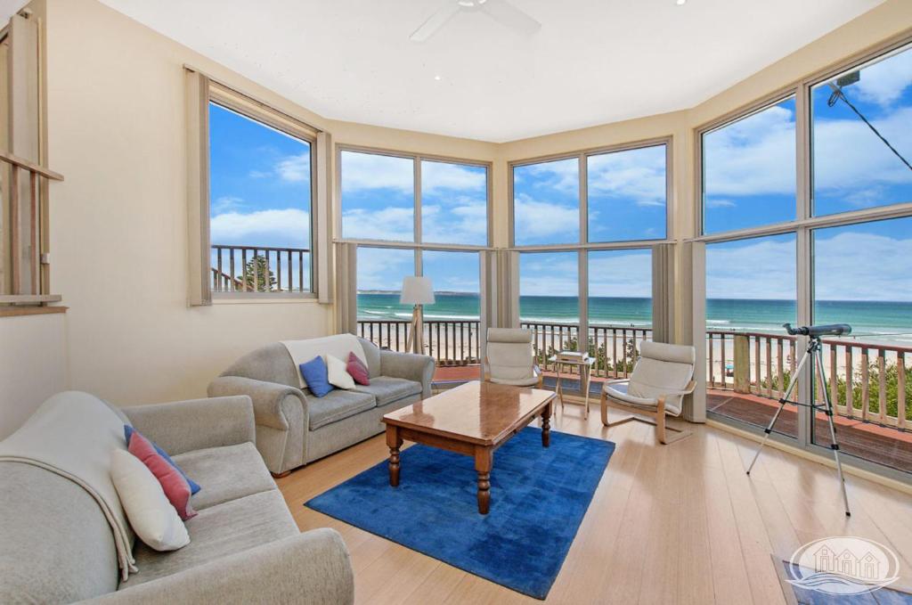 Abalone Beach House photo 2