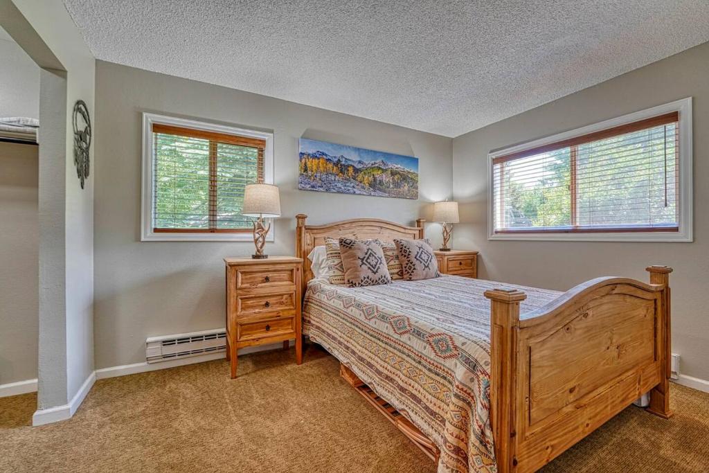 Riverfront family-friendly condo photo 1