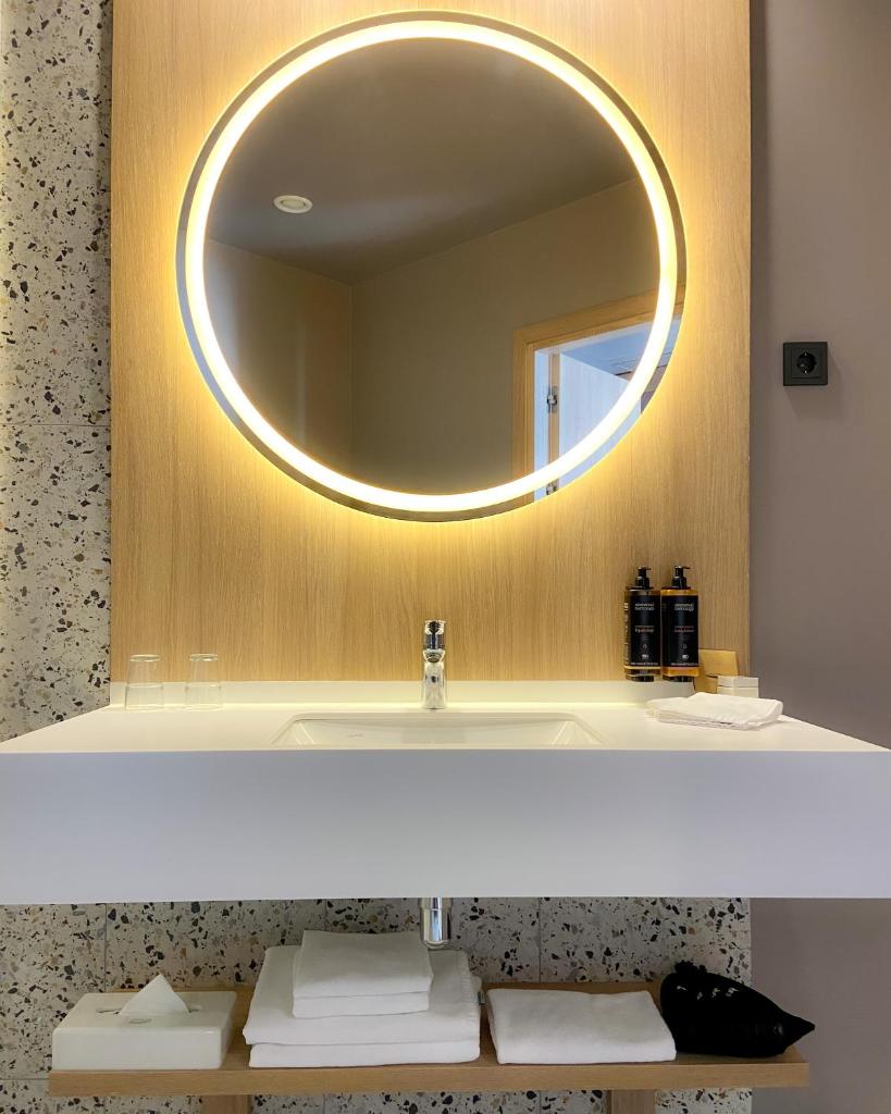 CONTI HOTEL VILNIUS, Conference Centre, Restaurant & Bar - Tap to explore photos