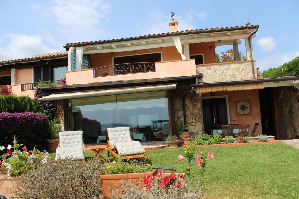 Claude&Kate's dream house photo 4