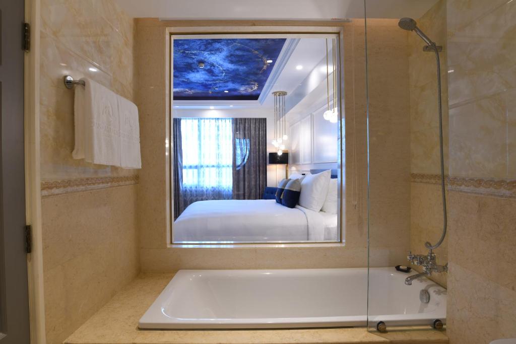 Royal Tian Li Hotel photo 4